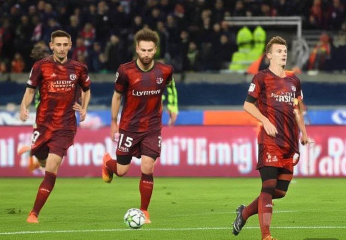 法甲焦点战：图卢兹VS里昂精彩对决回顾与解析(图4)